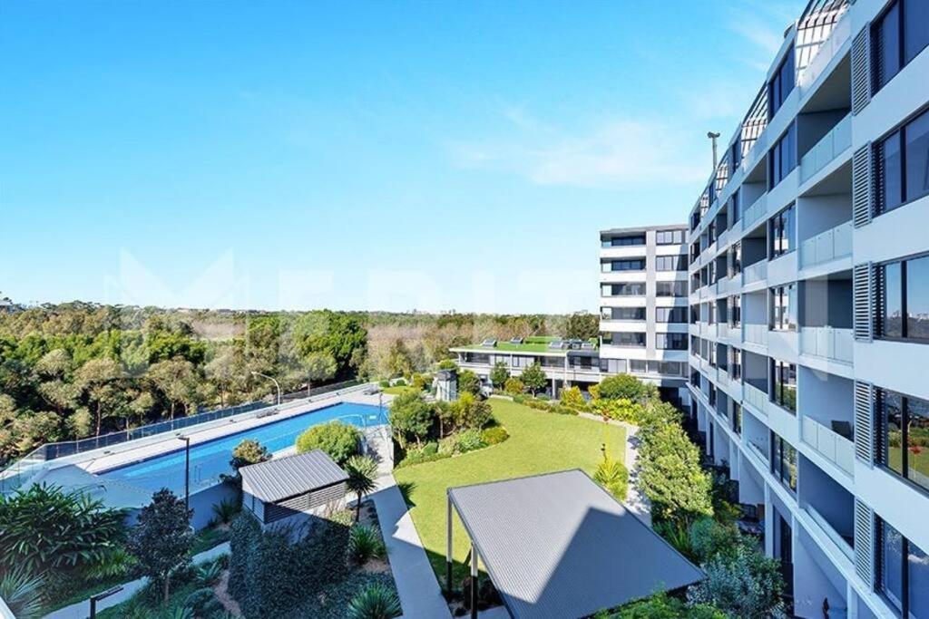 סידני Four Bedroom Apartment With Facilities In Olympic Park מראה חיצוני תמונה