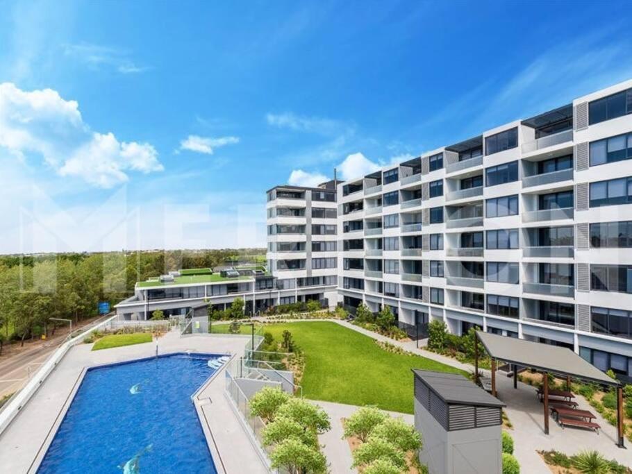 סידני Four Bedroom Apartment With Facilities In Olympic Park מראה חיצוני תמונה
